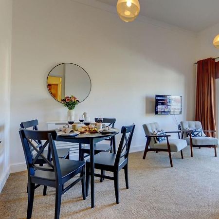 The Clement Apartment Stylish Two Bedroom Apartment Very Close To The Birmingham Arena Bagian luar foto