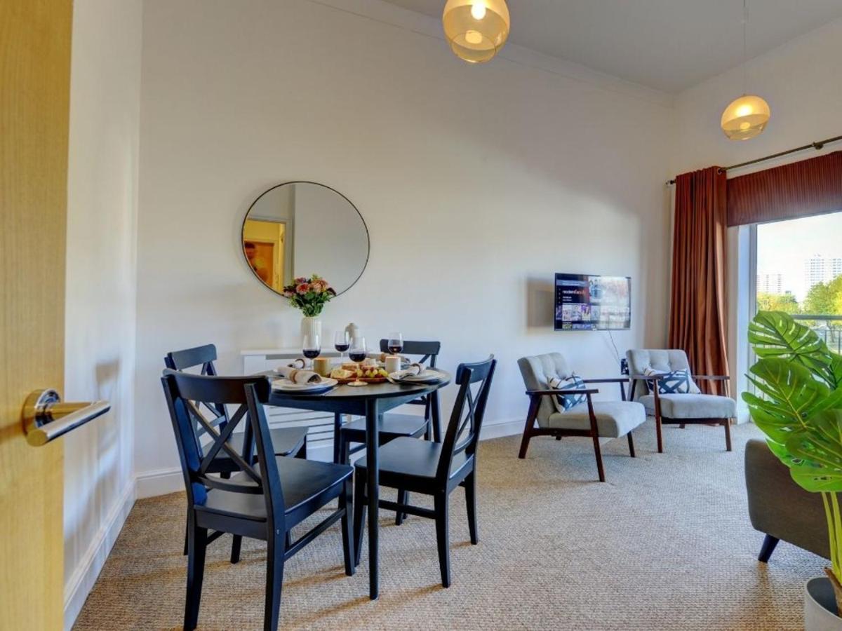 The Clement Apartment Stylish Two Bedroom Apartment Very Close To The Birmingham Arena Bagian luar foto